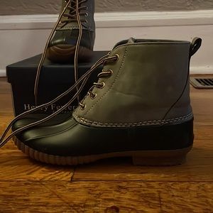 Henry Ferrera Women’s Water Resistant Winter Boots